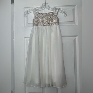 Little Girl’s Wedding Flower Girl Dress